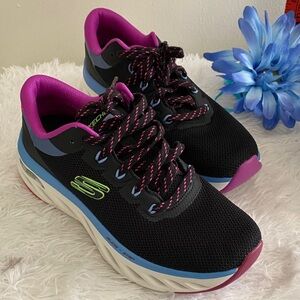 Skechers Women's Black and Pink Sneakers arch Fit